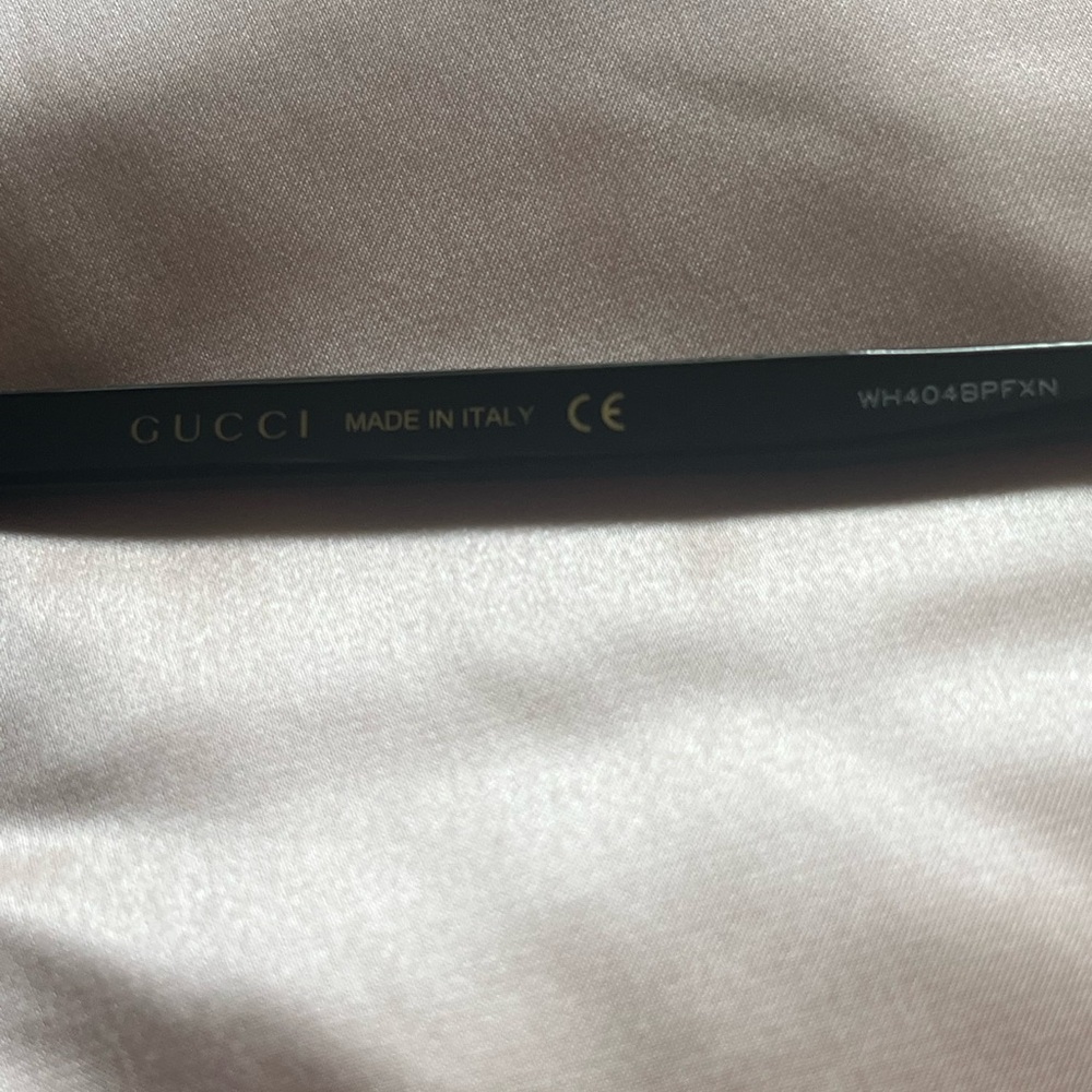 Authentic Gucci Sunglasses - Picture 5 of 7